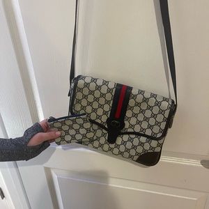 Gucci small purse with wallet